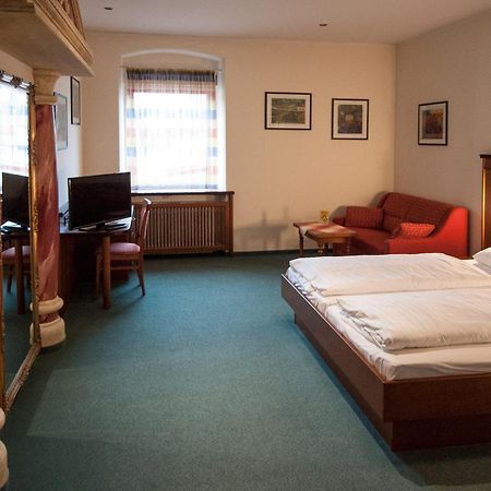 Hotel Gasthof Sonne อาชาค อัน แดร์ โดเนา ภายนอก รูปภาพ