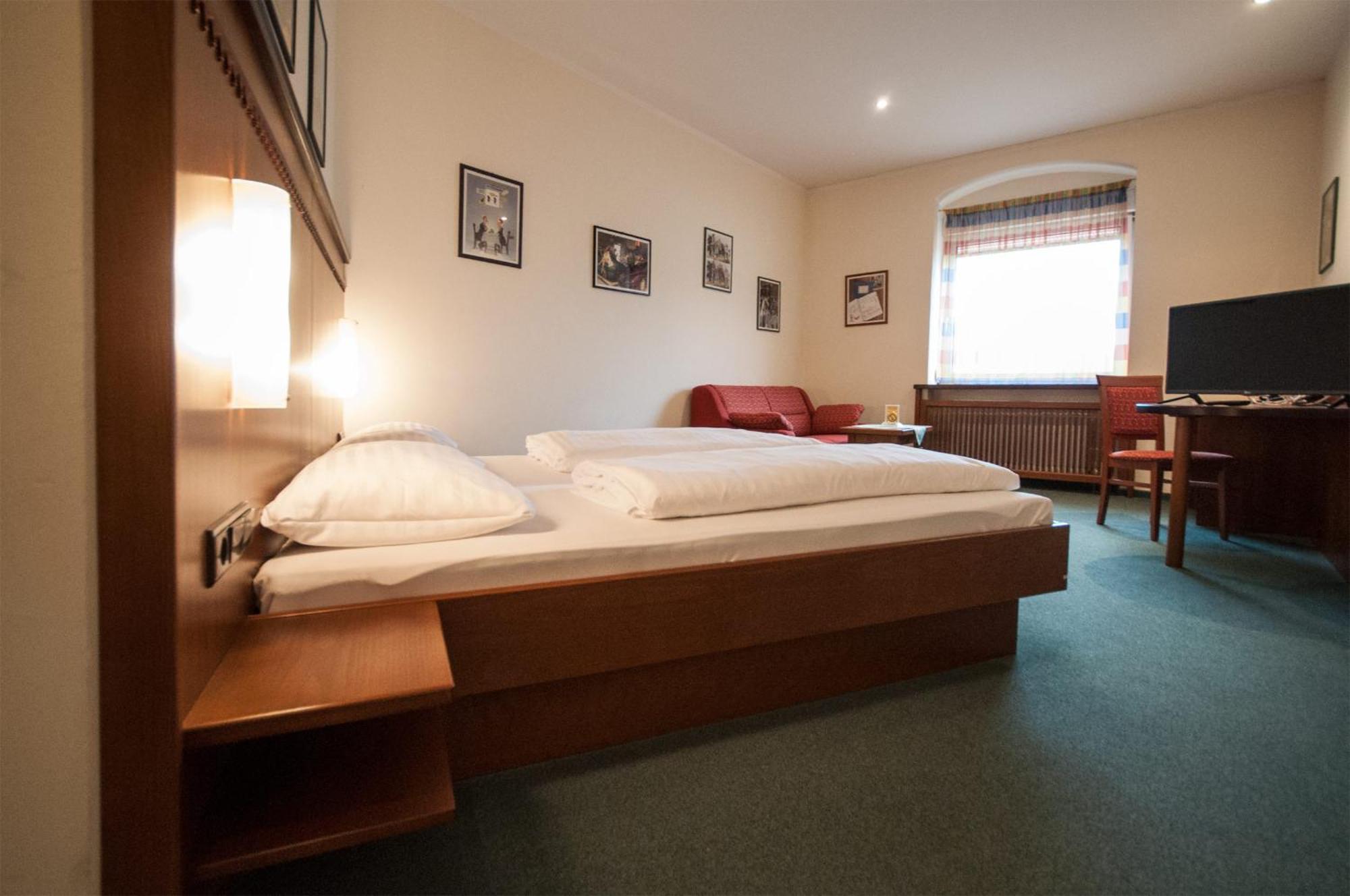 Hotel Gasthof Sonne อาชาค อัน แดร์ โดเนา ภายนอก รูปภาพ