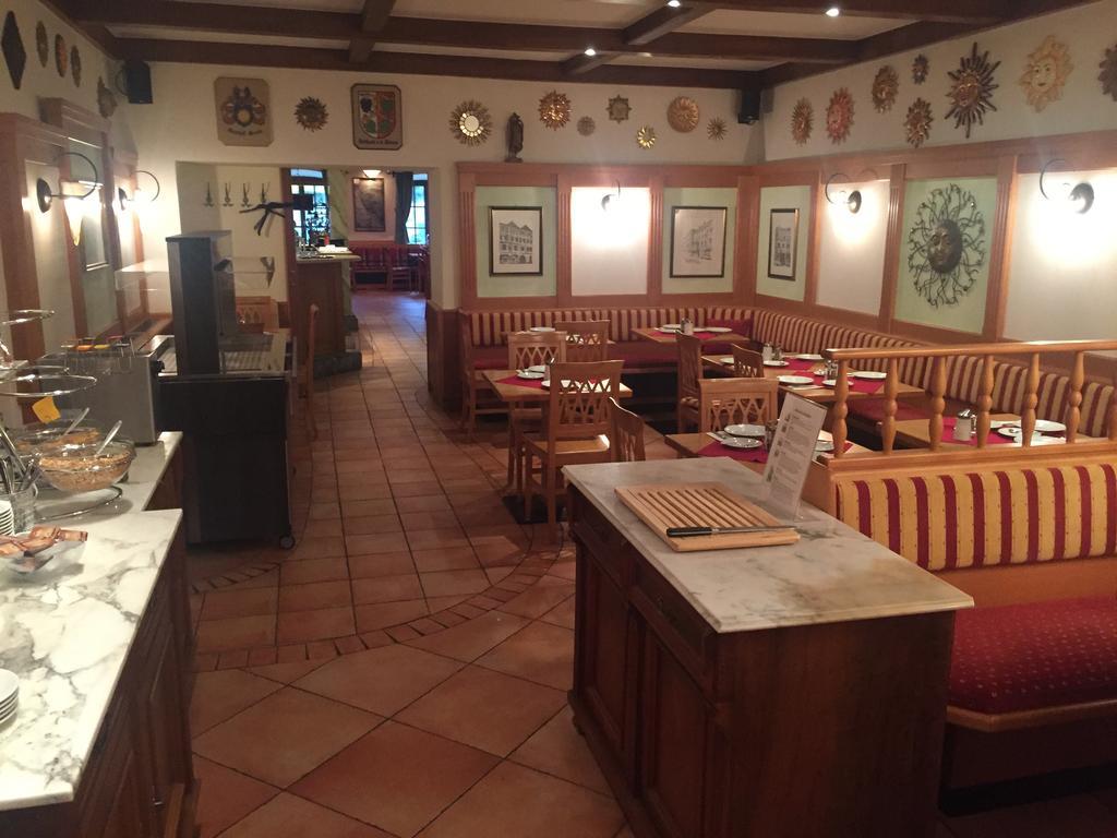 Hotel Gasthof Sonne อาชาค อัน แดร์ โดเนา ภายนอก รูปภาพ