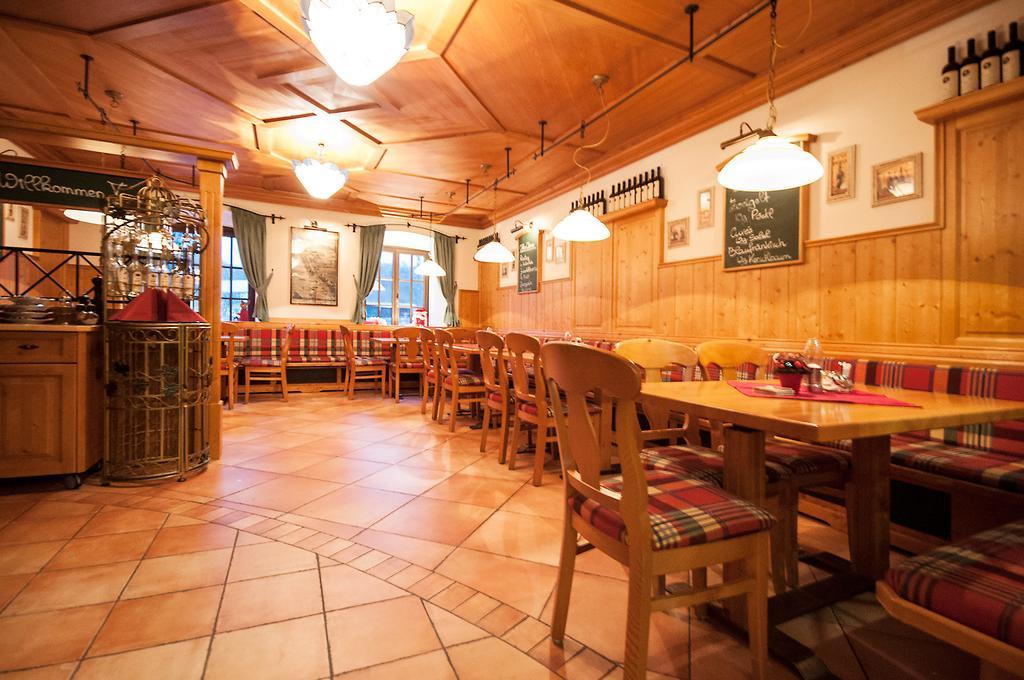 Hotel Gasthof Sonne อาชาค อัน แดร์ โดเนา ภายนอก รูปภาพ