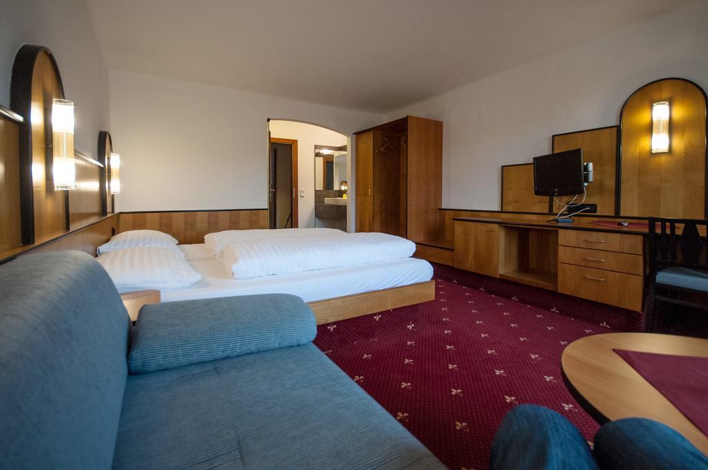 Hotel Gasthof Sonne อาชาค อัน แดร์ โดเนา ภายนอก รูปภาพ
